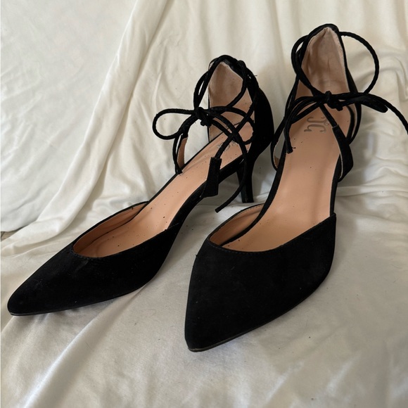 Classy high heel shoes for ladies - Picture 7 of 8